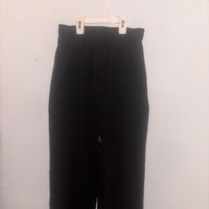 Women’s Black Sweatpants – Size Small